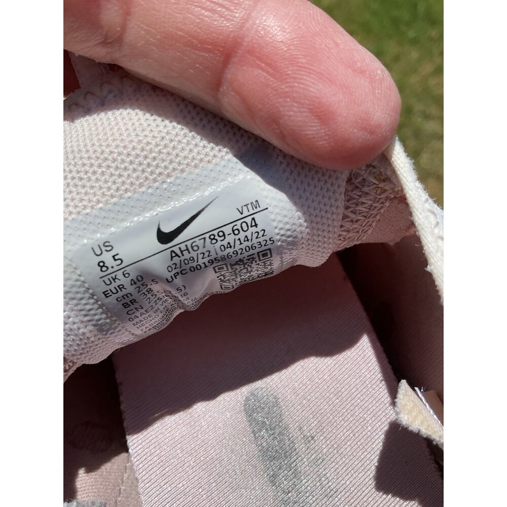 Nike Air Max 270 women’s Pink/White/Black Low Top Lace-Up Athletic Sneakers 8.5 - Picture 12 of 12